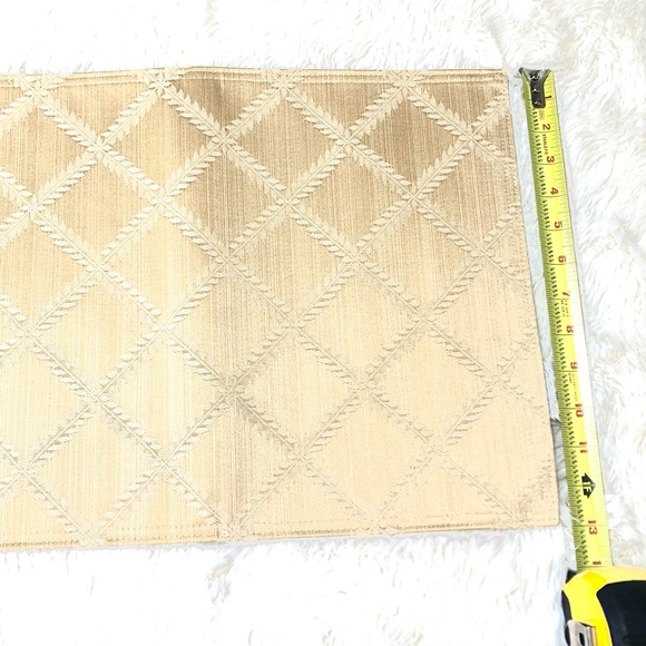 Gold placemats - Picture 6 of 7